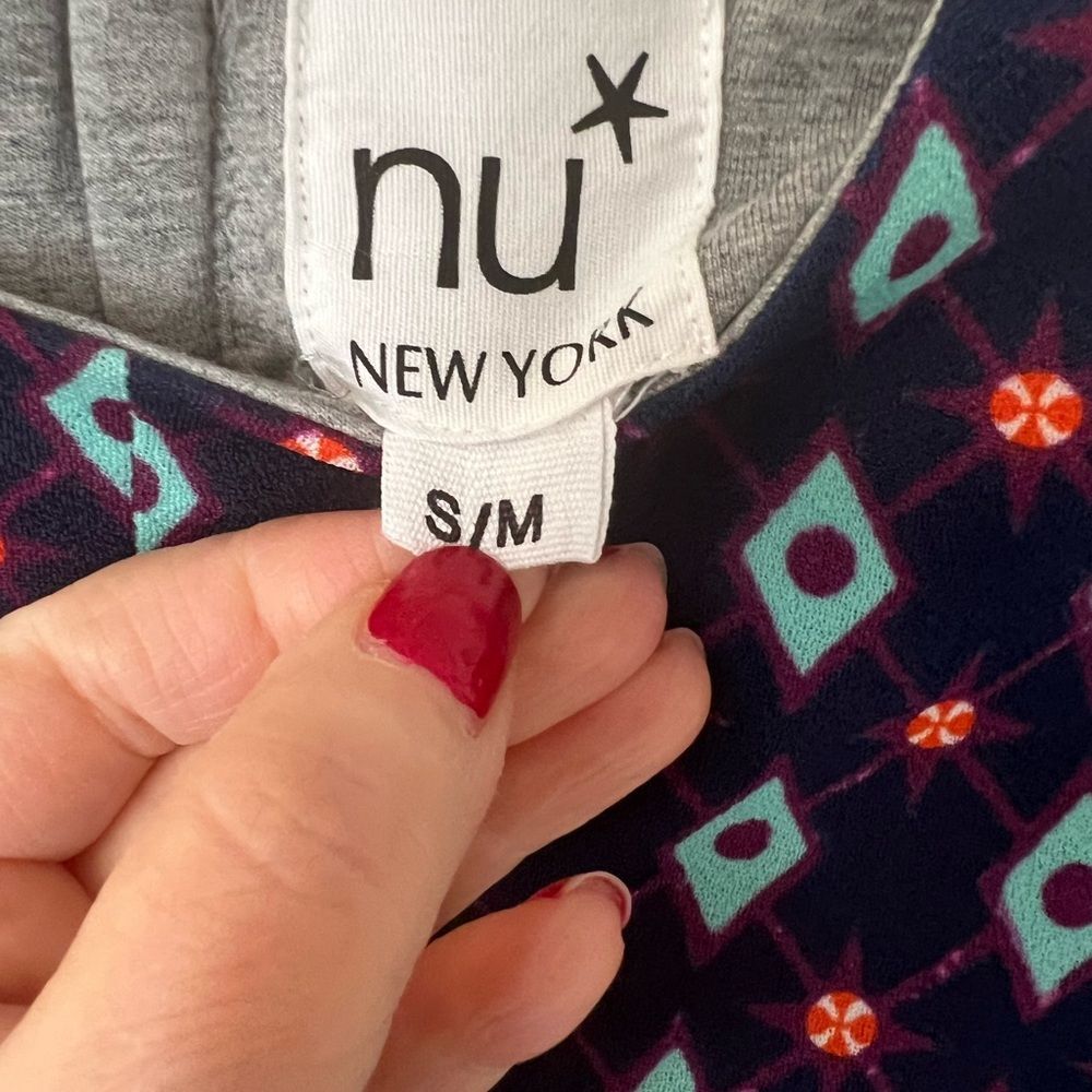 NU New York Boxy Pattered Top - Picture 3 of 6